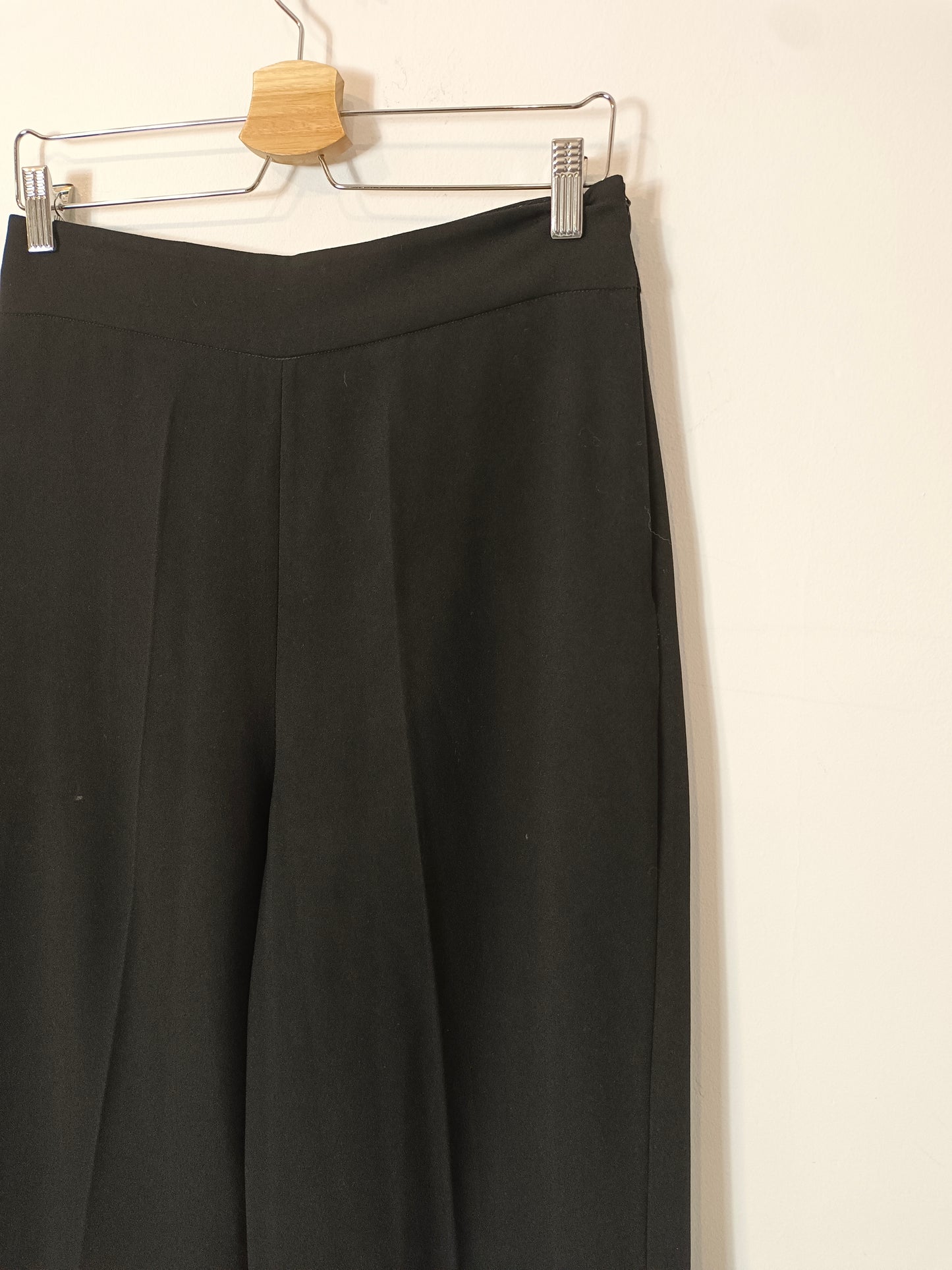 ZARA. Black culottes TM