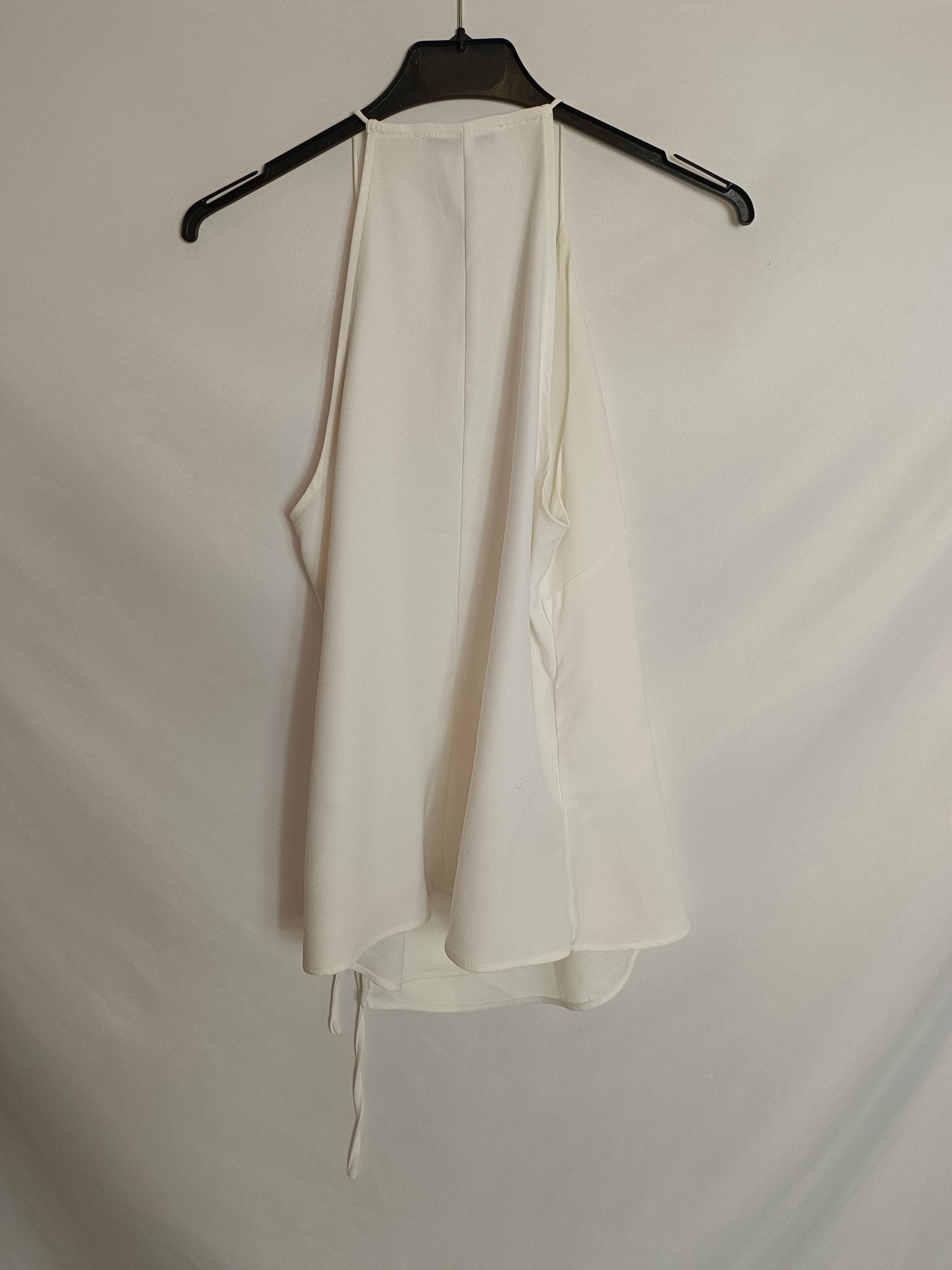 MANGO. Top blanco cruzado T.s