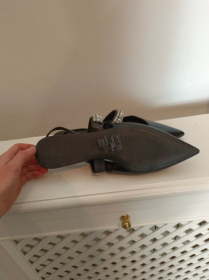 H&M. Bailarina negra pedrería T.38