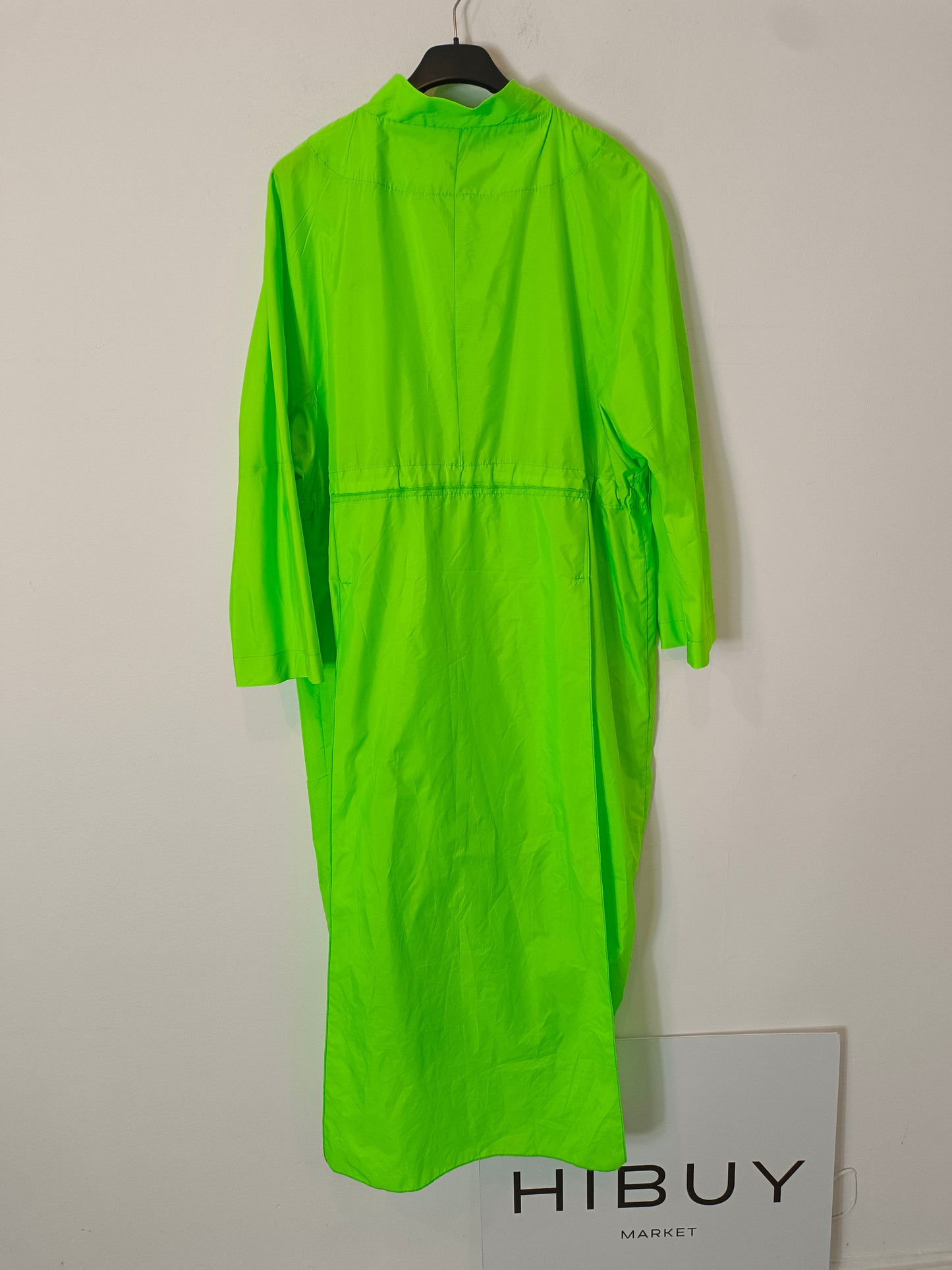 UMO COLLECTION. Green windbreaker with jewel buttons, size 40.