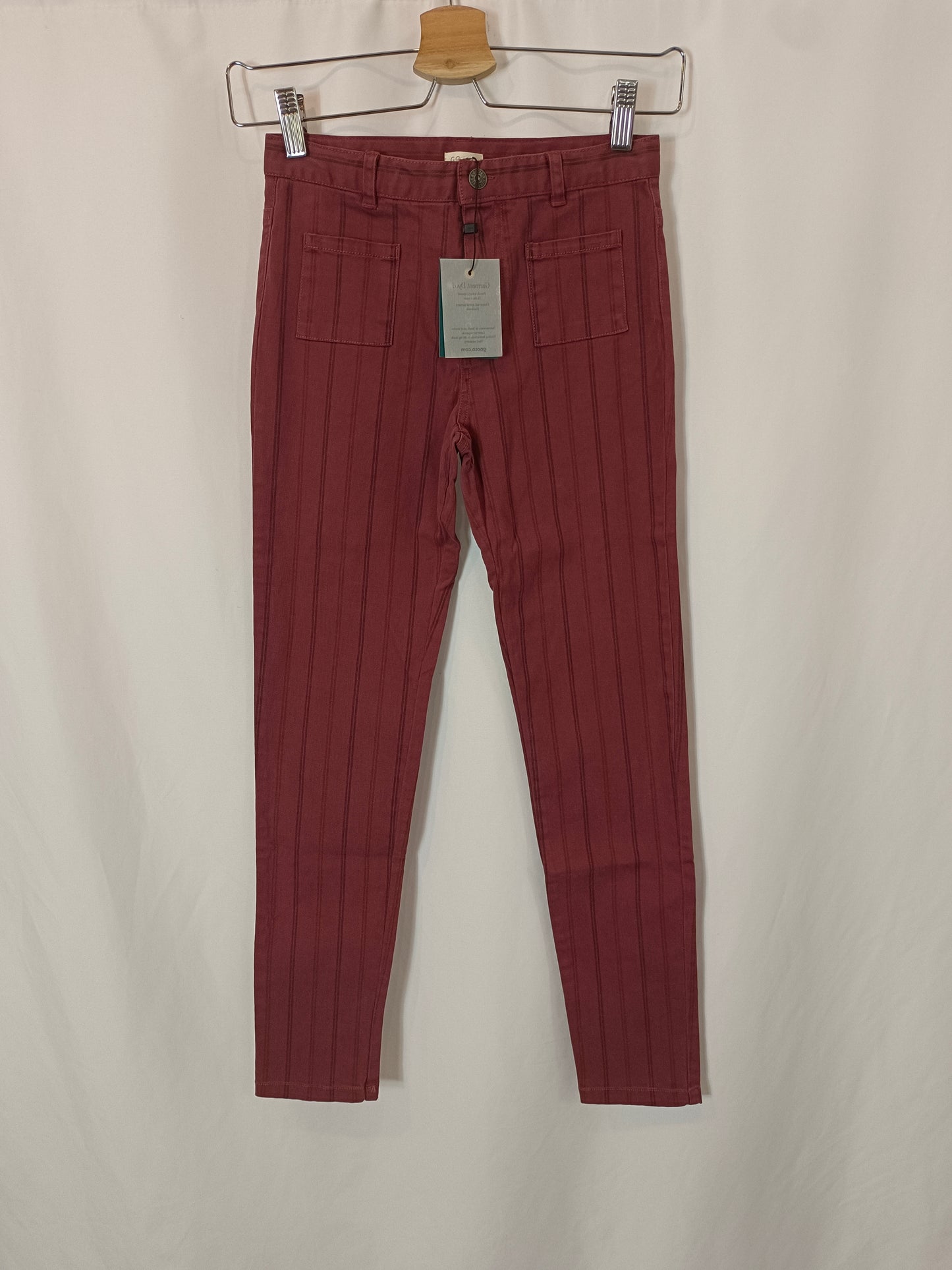 GOCCO. Striped burgundy trousers, size 9-10 years