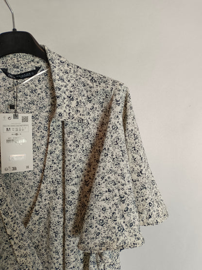 ZARA. Top cruzado blanco florecitas T.m