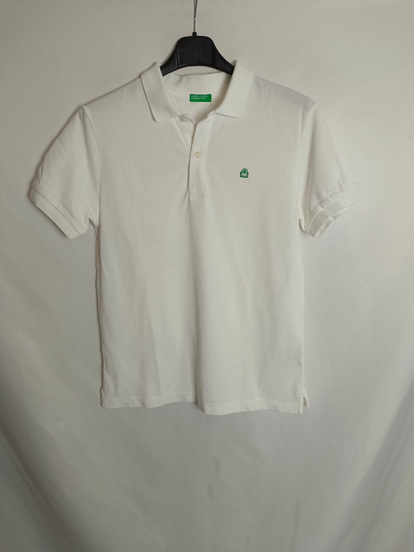 BENETTON. Basic white polo shirt, size 13-14 years
