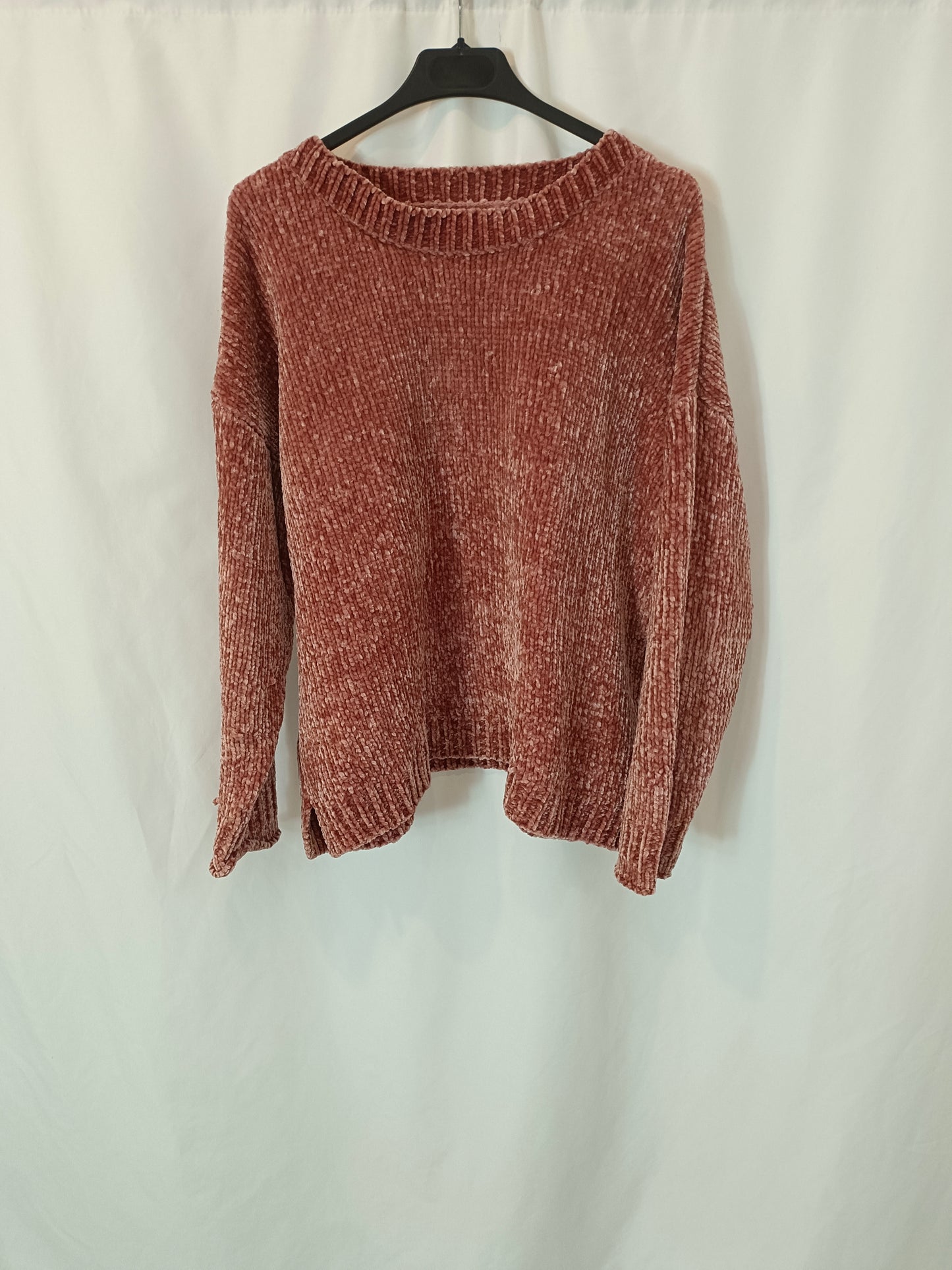 STRADIVARIUS. Pink velvet sweater TM