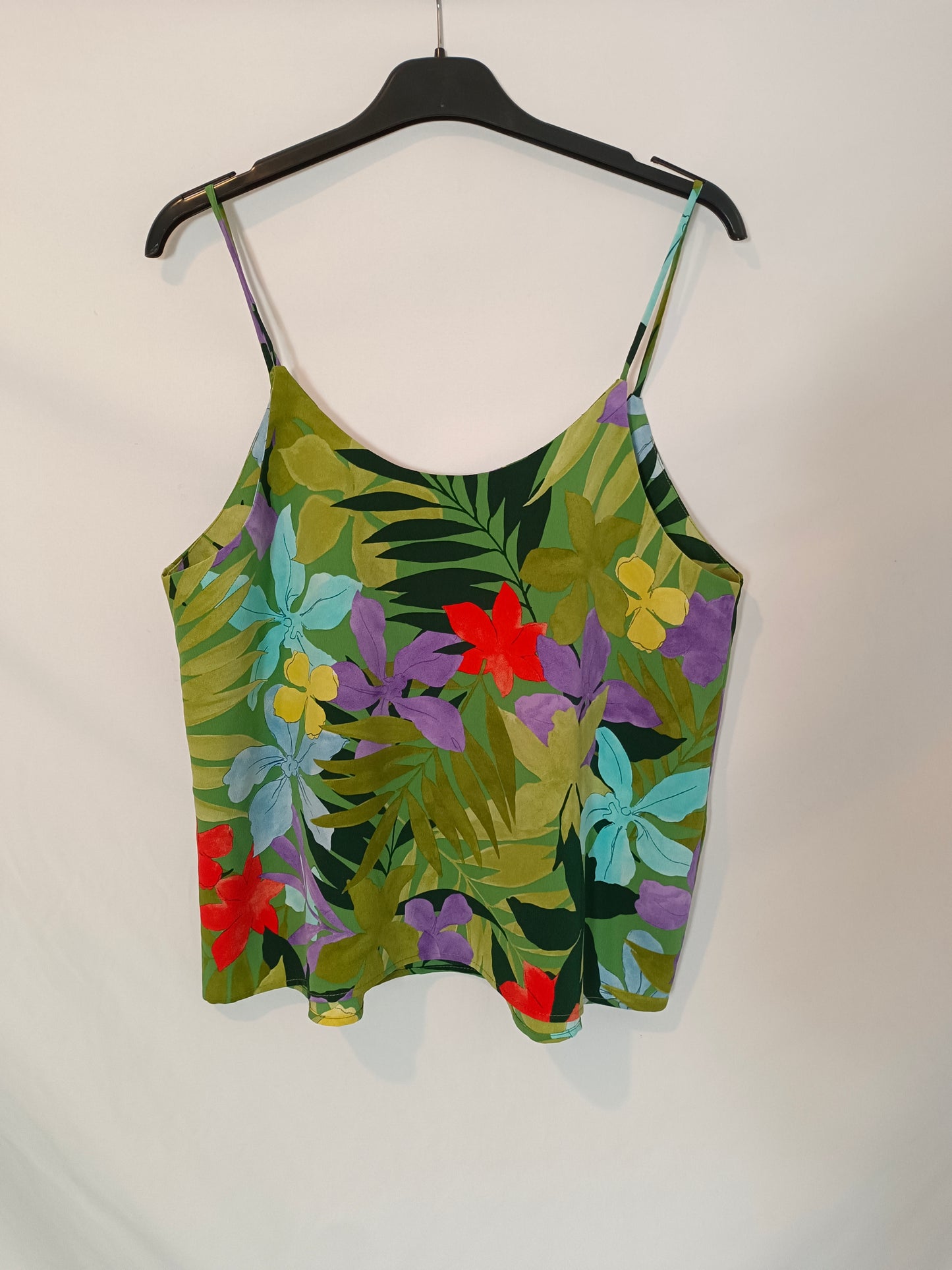 MANGO. Flowy floral top Tm