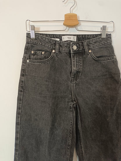 MANGO. Pantalón culotte negro denim  T.34