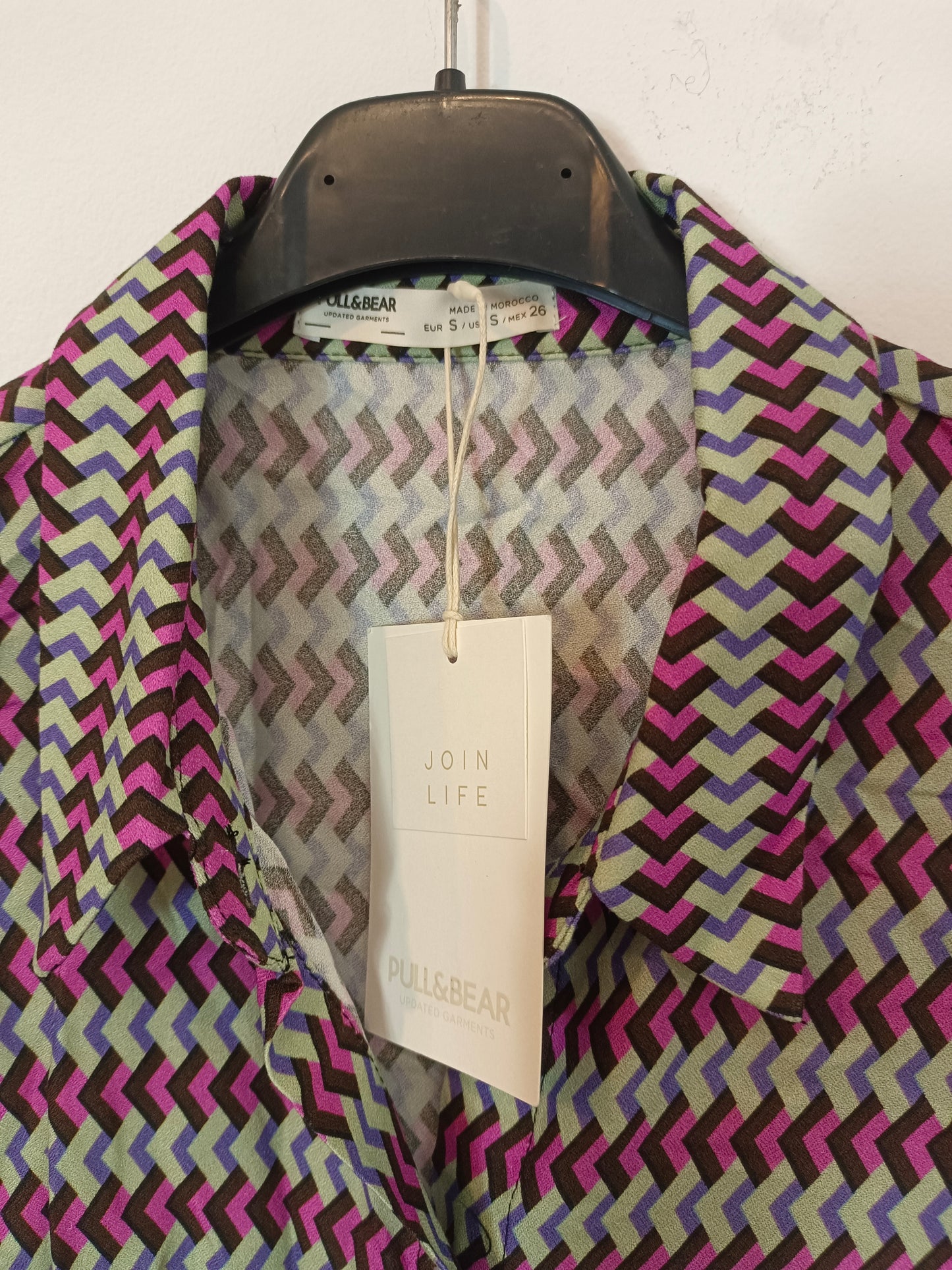 PULL&amp;BEAR, Flowy blouse in Ts colors