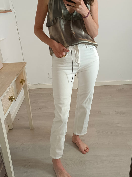 ZARA. Pantalón blanco recto denim T.36