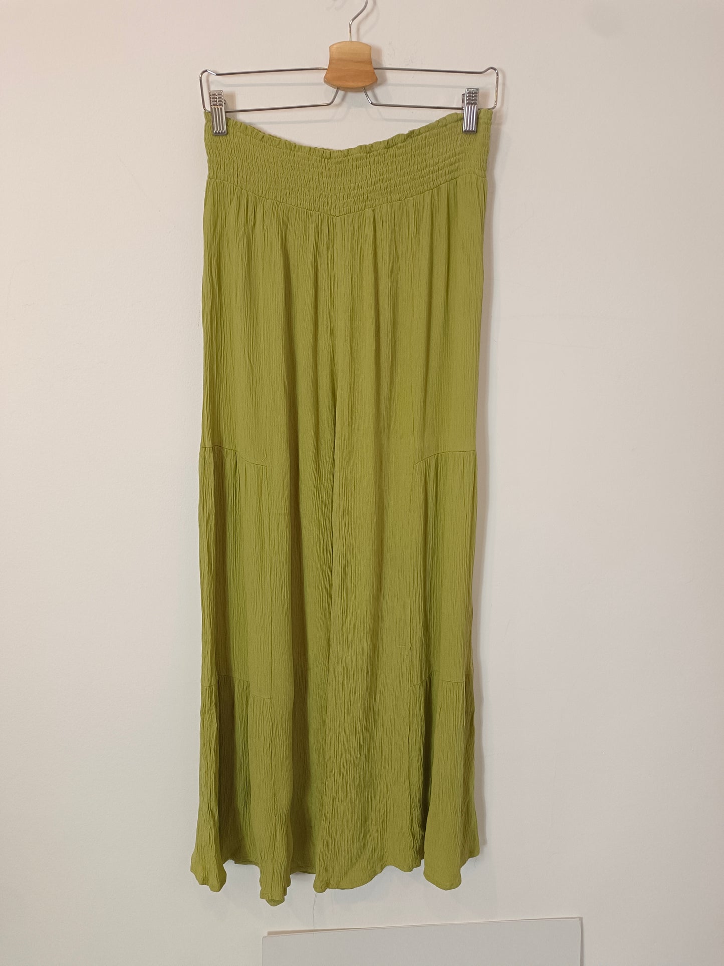 OTHERS. Green flowy pants, size XL