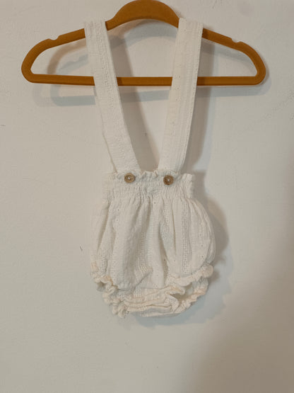 MIJI. White embroidered romper S. 0-1 months