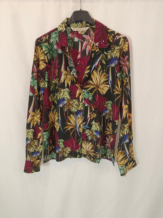 ZARA. Ts printed black blouse