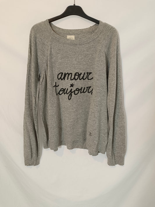 THE HIP TEE. Jersey gris letras T.m/l