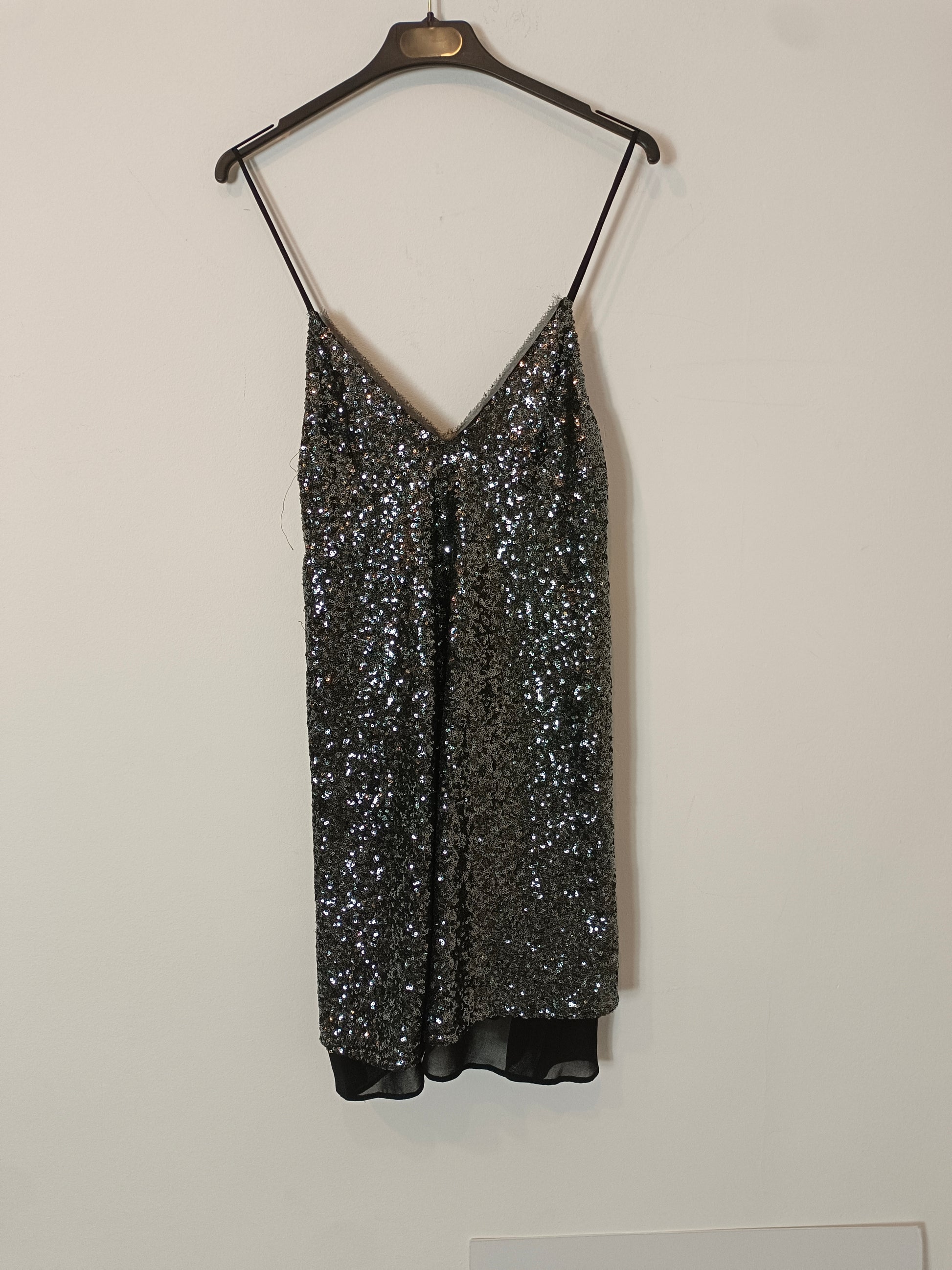 ZARA. Short sequin dress Tm Hibuy market ZARA. Short sequin dress Tm Hibuy market