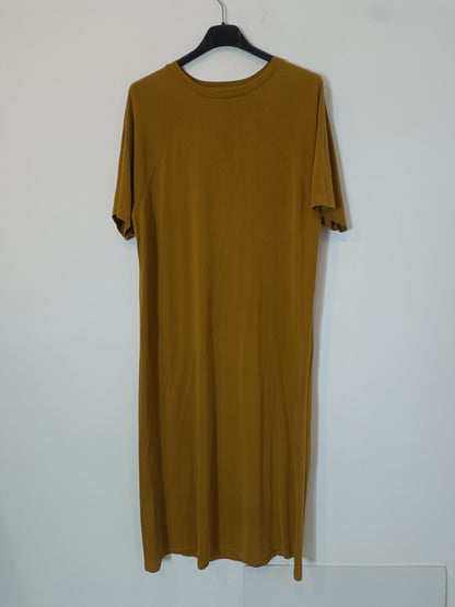 MANGO. Vestido midi mostaza T.m
