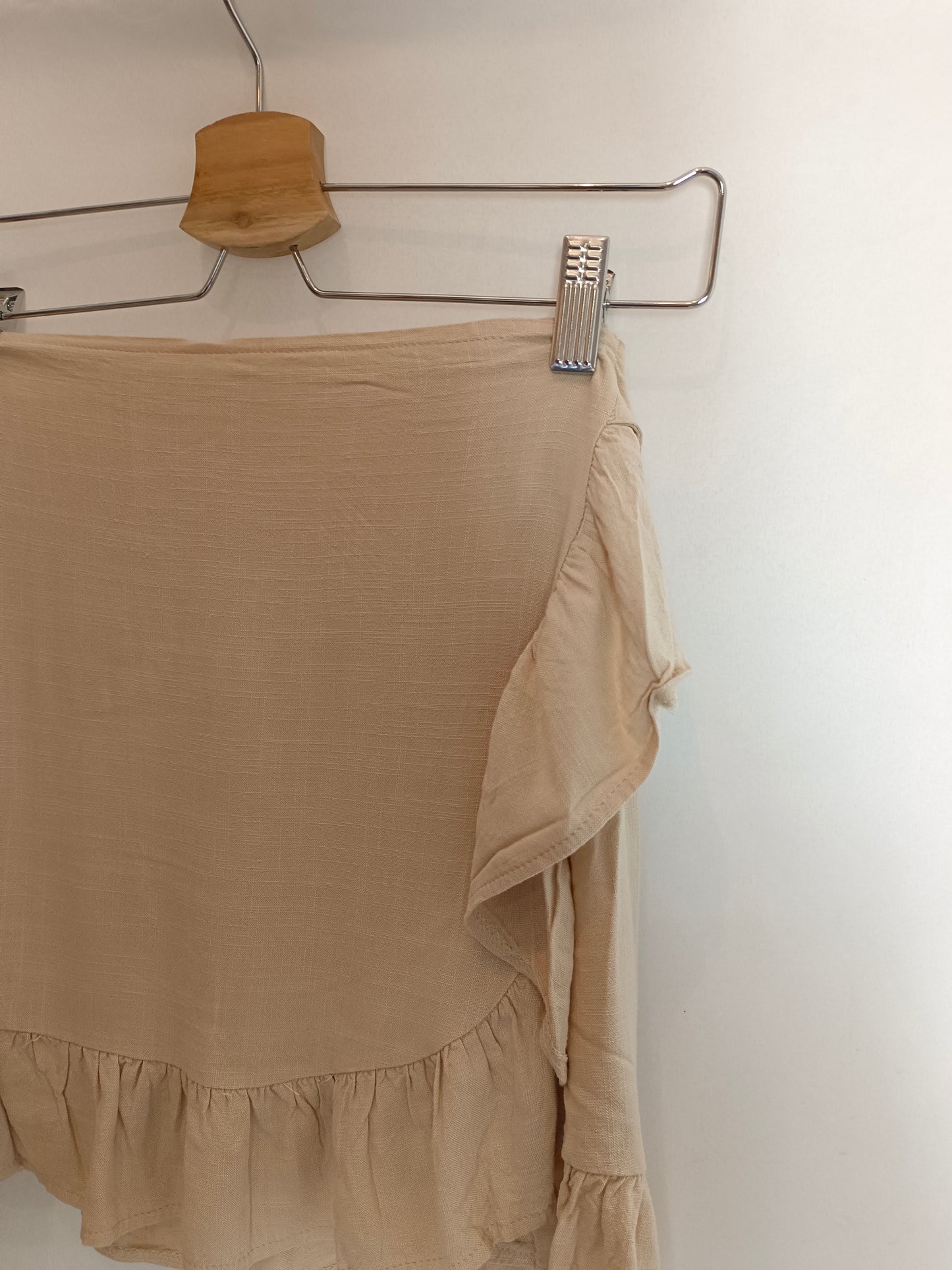 OTHERS. Beige wrap skirt Tu(S)