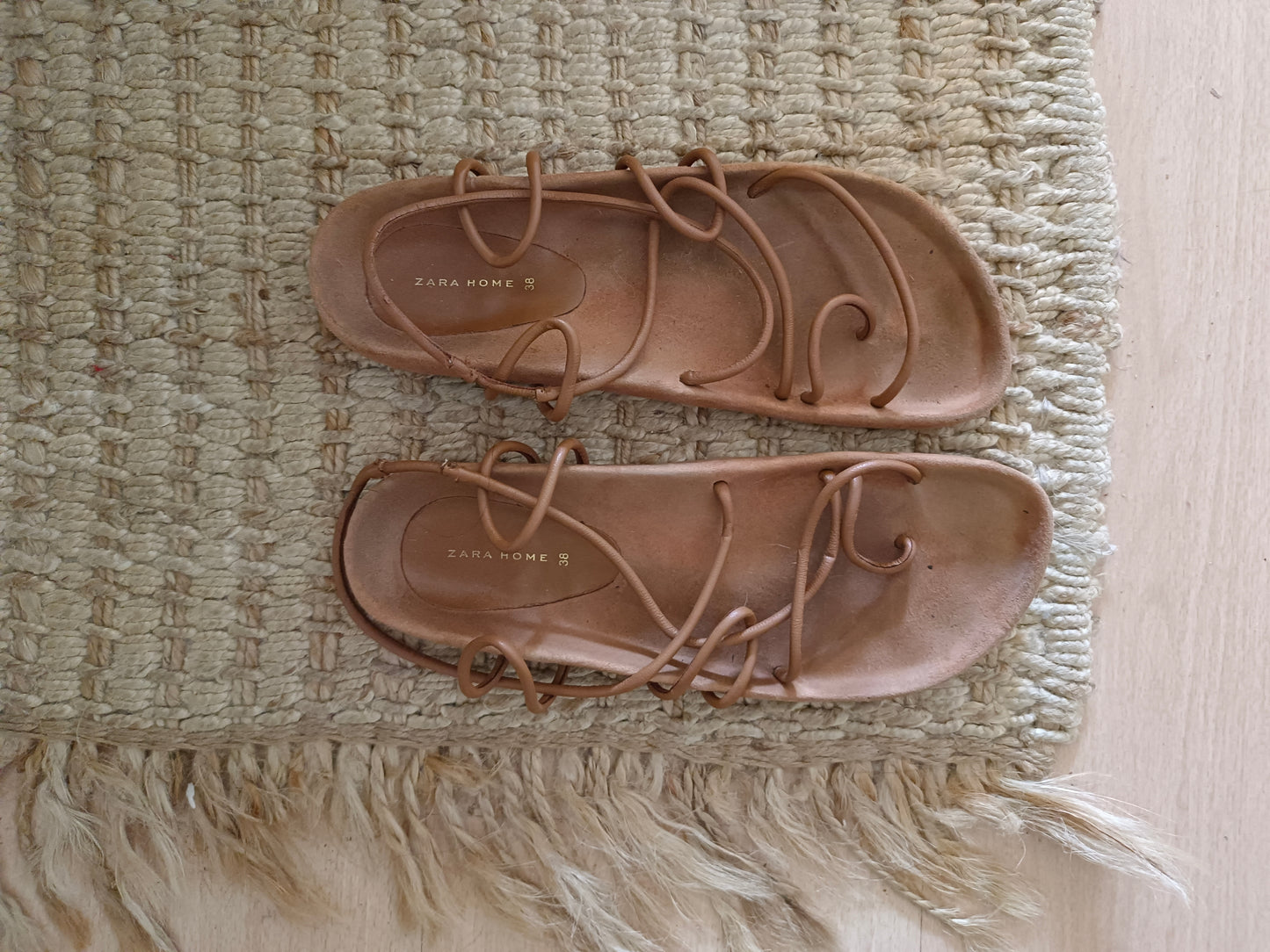 ZARA HOME. Leather strap sandals, size 38