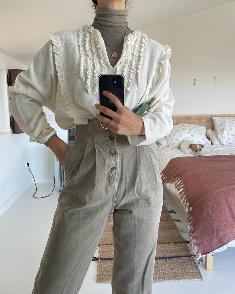 MASSIMO DUTTI. Green pleated trousers, size 34