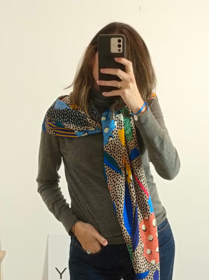 BIMBA Y LOLA. Pañuelo multiestampado