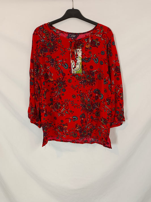 COLINE. Flowy red floral blouse Tm