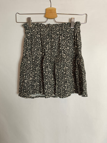 ZARA. Black floral skirt, size 11-12 years