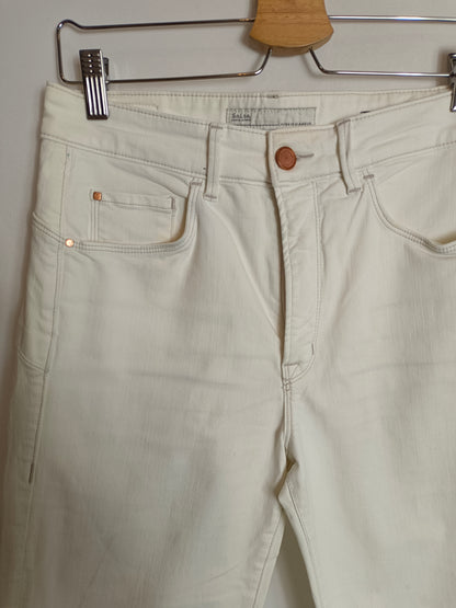 SALSA. pantalón denim  blanco campana T.u(36)