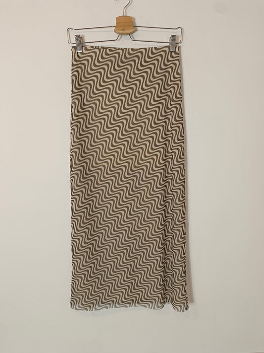 ZARA. Falda midi ondulaciones T.m