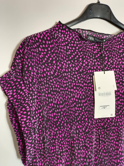 ZARA. Top negro plisado T.m