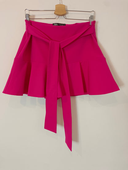 ZARA. Short pink ruffled skirt, size XL