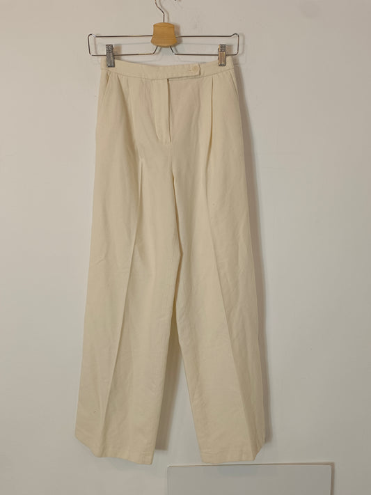 MASSIMO DUTTI. Pantalón pinzas beige crudo