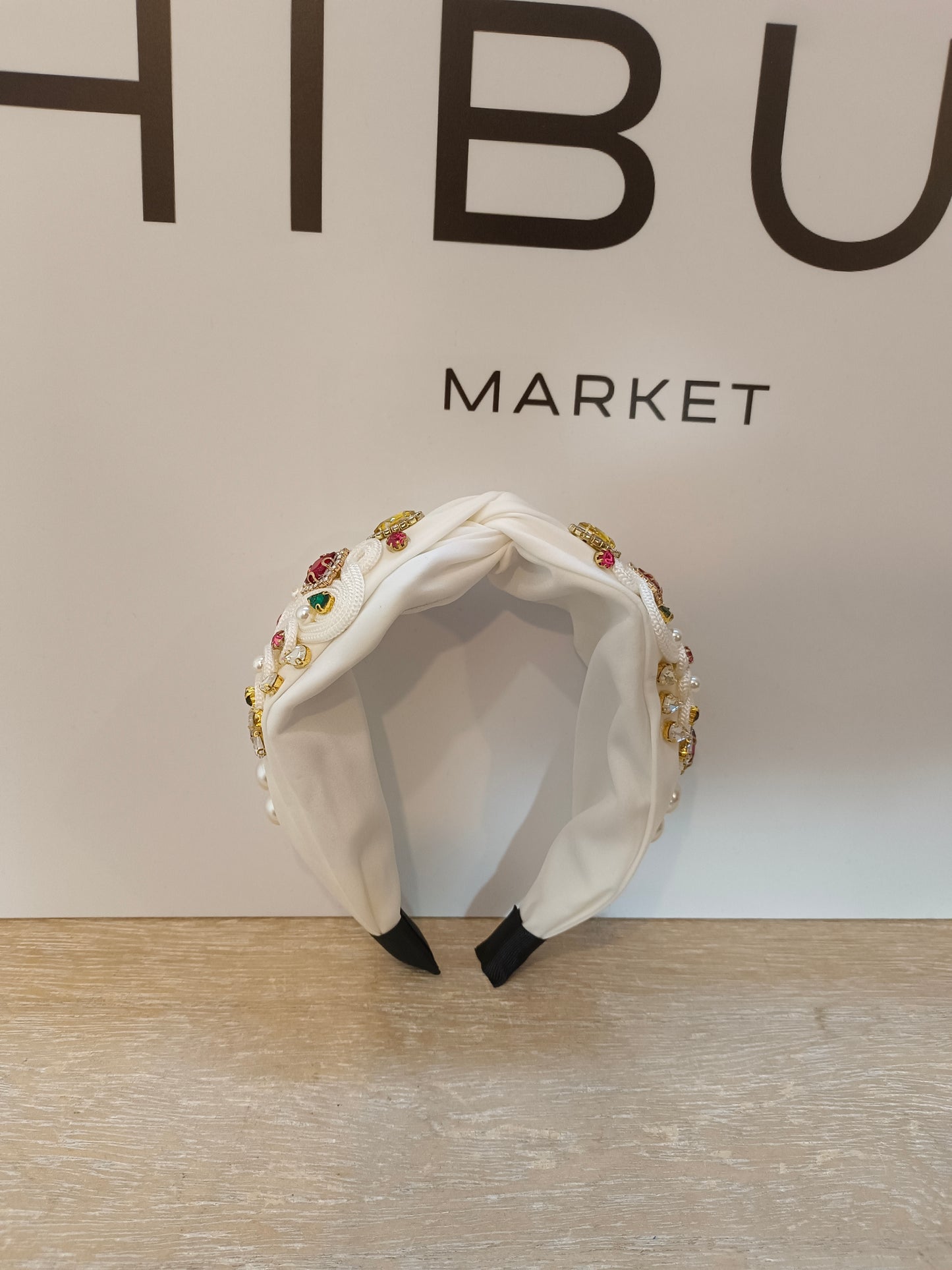 OTHERS. White beaded headband