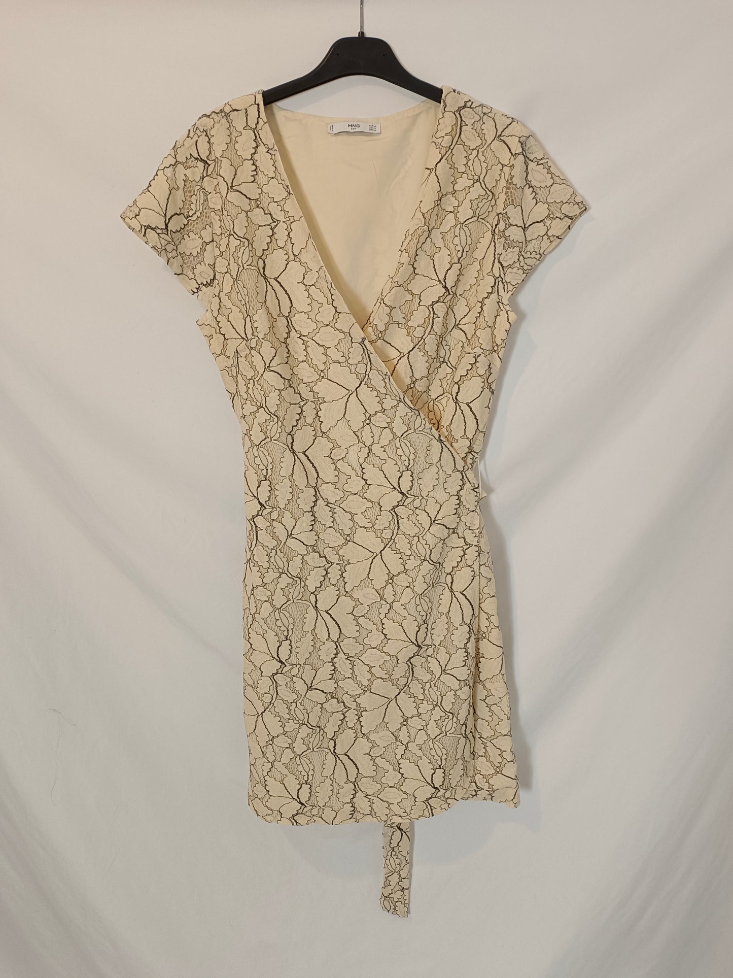 MANGO. Vestido corto beige encaje T.m