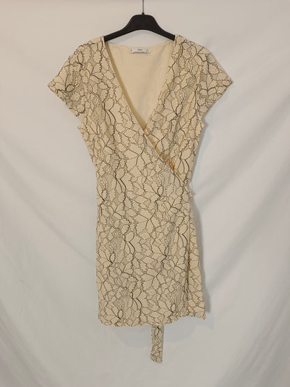 MANGO. Vestido corto beige encaje T.m