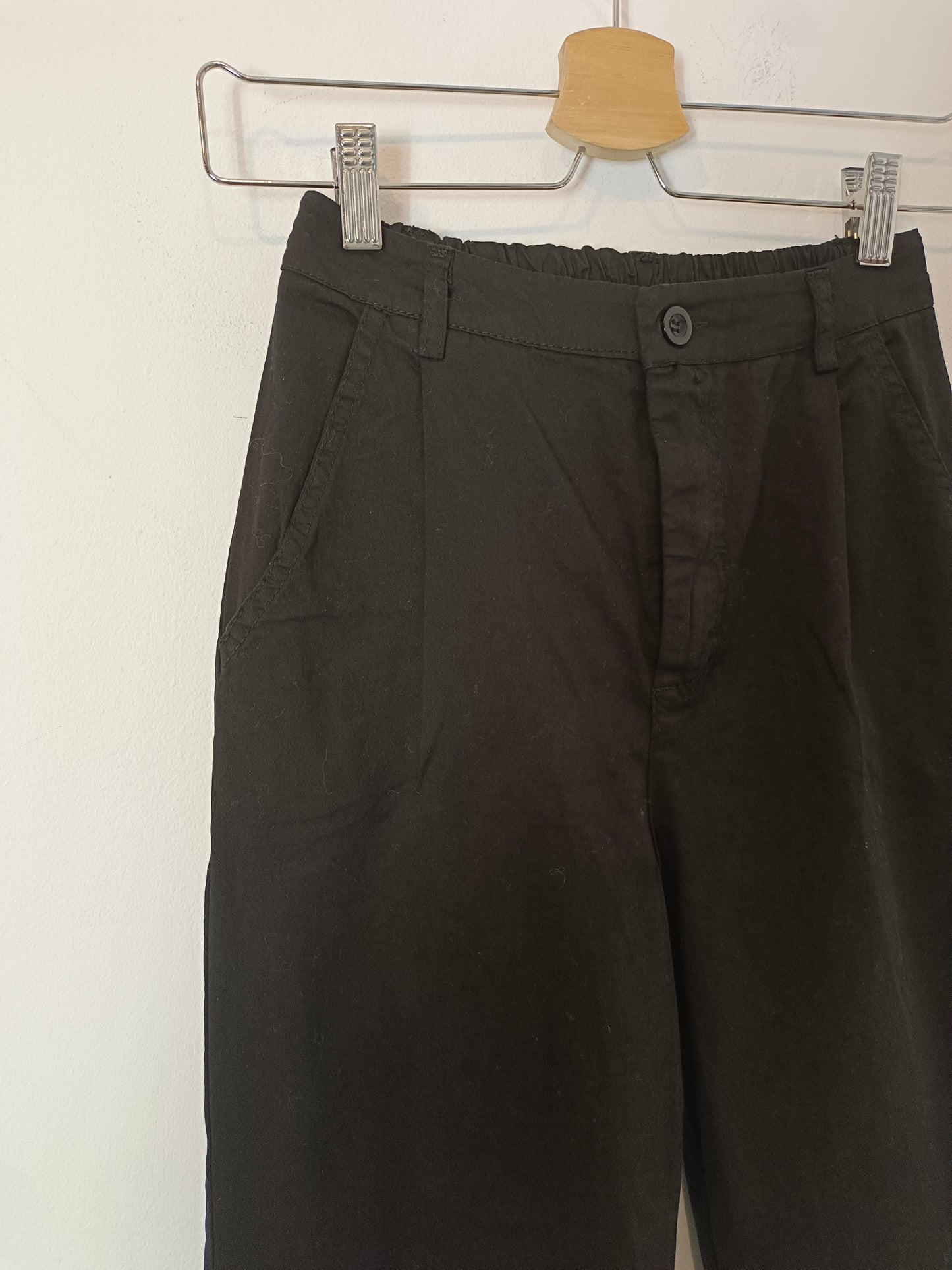 ZEROASSOLUTO. Black pleated trousers size 34