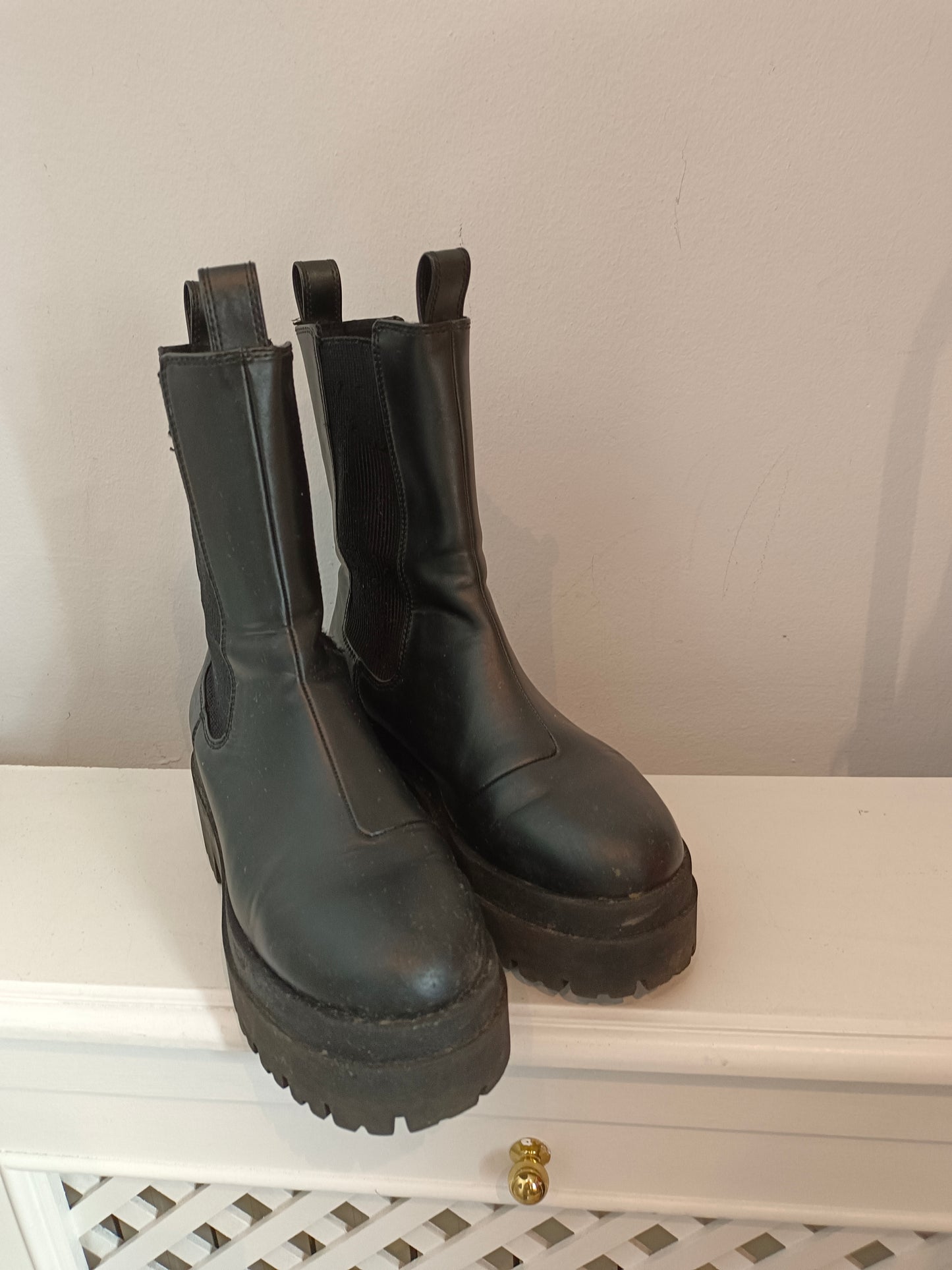 H&M. Botas negras militar T.38 TARA