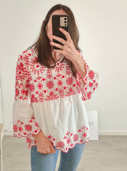 CAMOMILLA. White embroidered blouse, size 40