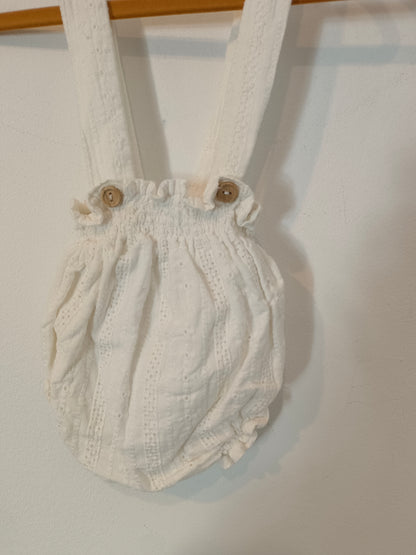 MIJI. White embroidered romper S. 0-1 months