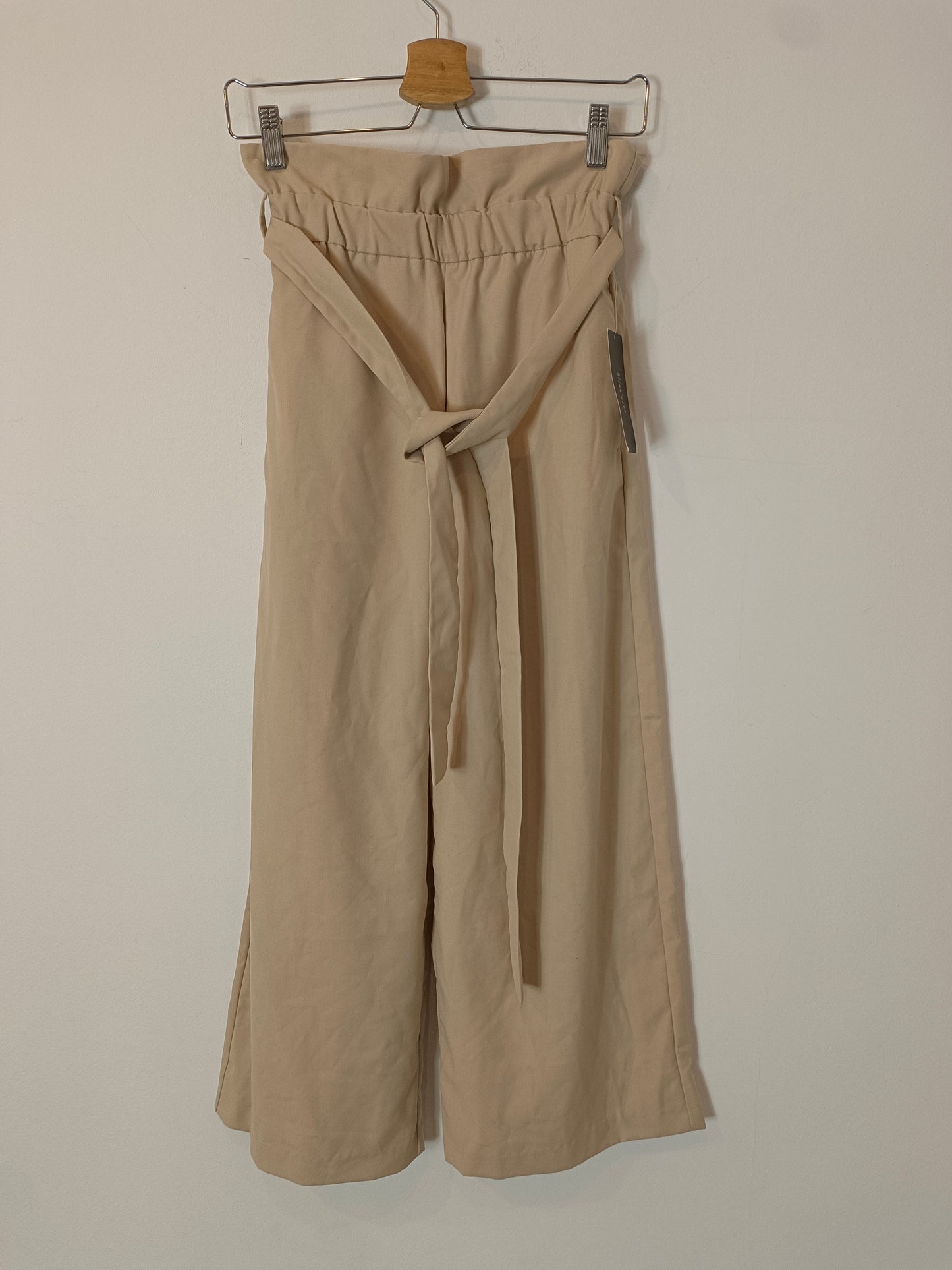 ZARA. Flowing beige trousers T.xs