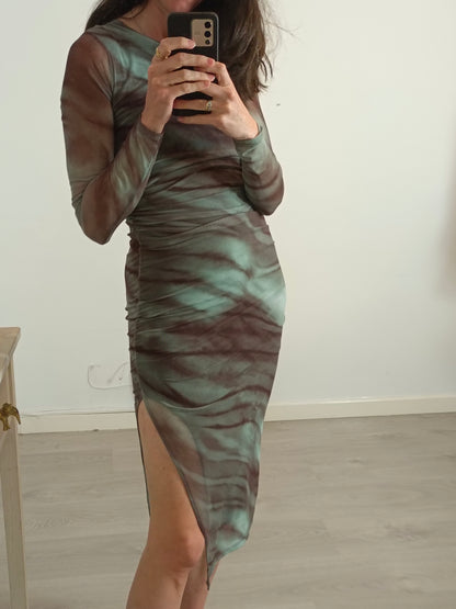 BERSHKA. Vestido fruncido verde T.xs