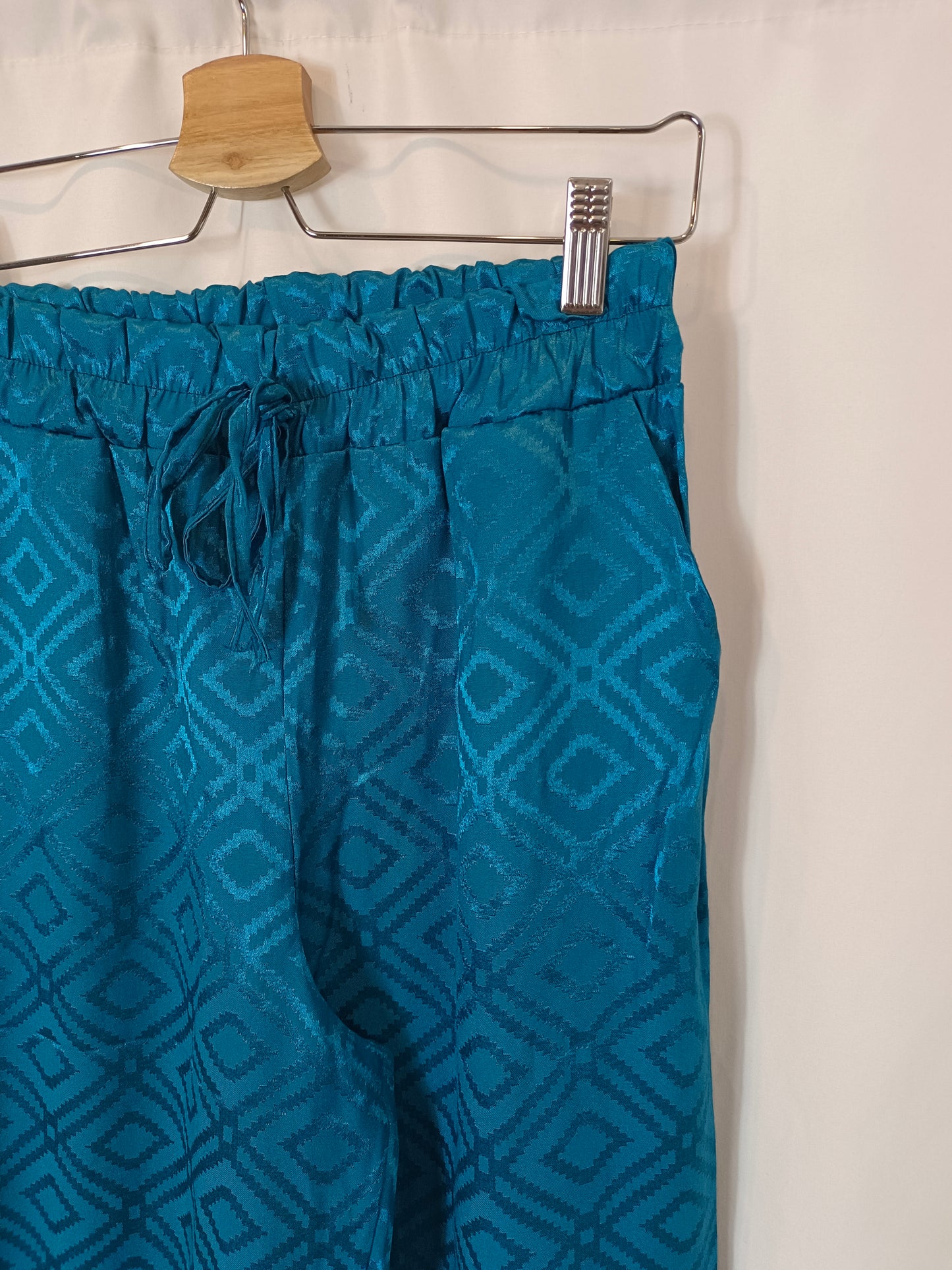 OTHERS. Flowing diamond-patterned trousers TU(s)