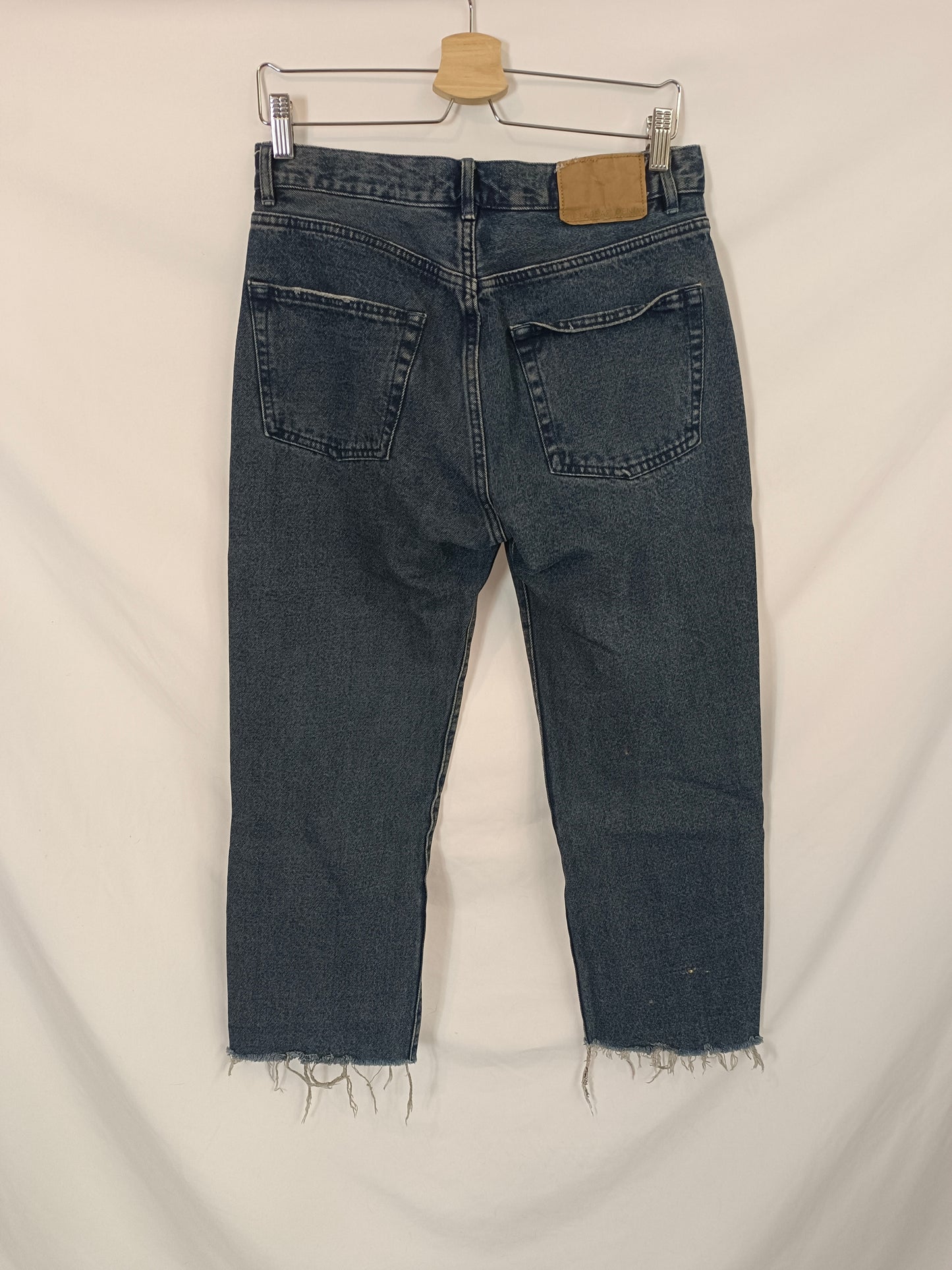PULL&BEAR. Pantalón denim "regular" T.42