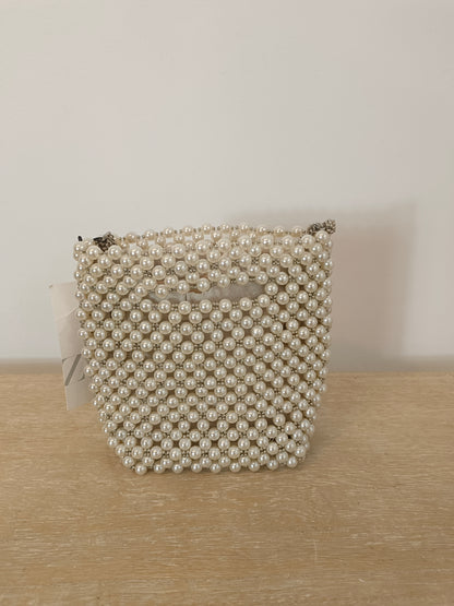 ZARA. Bolso perlas y abalorios