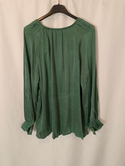 ZARA. Flowy green blouse T.xs