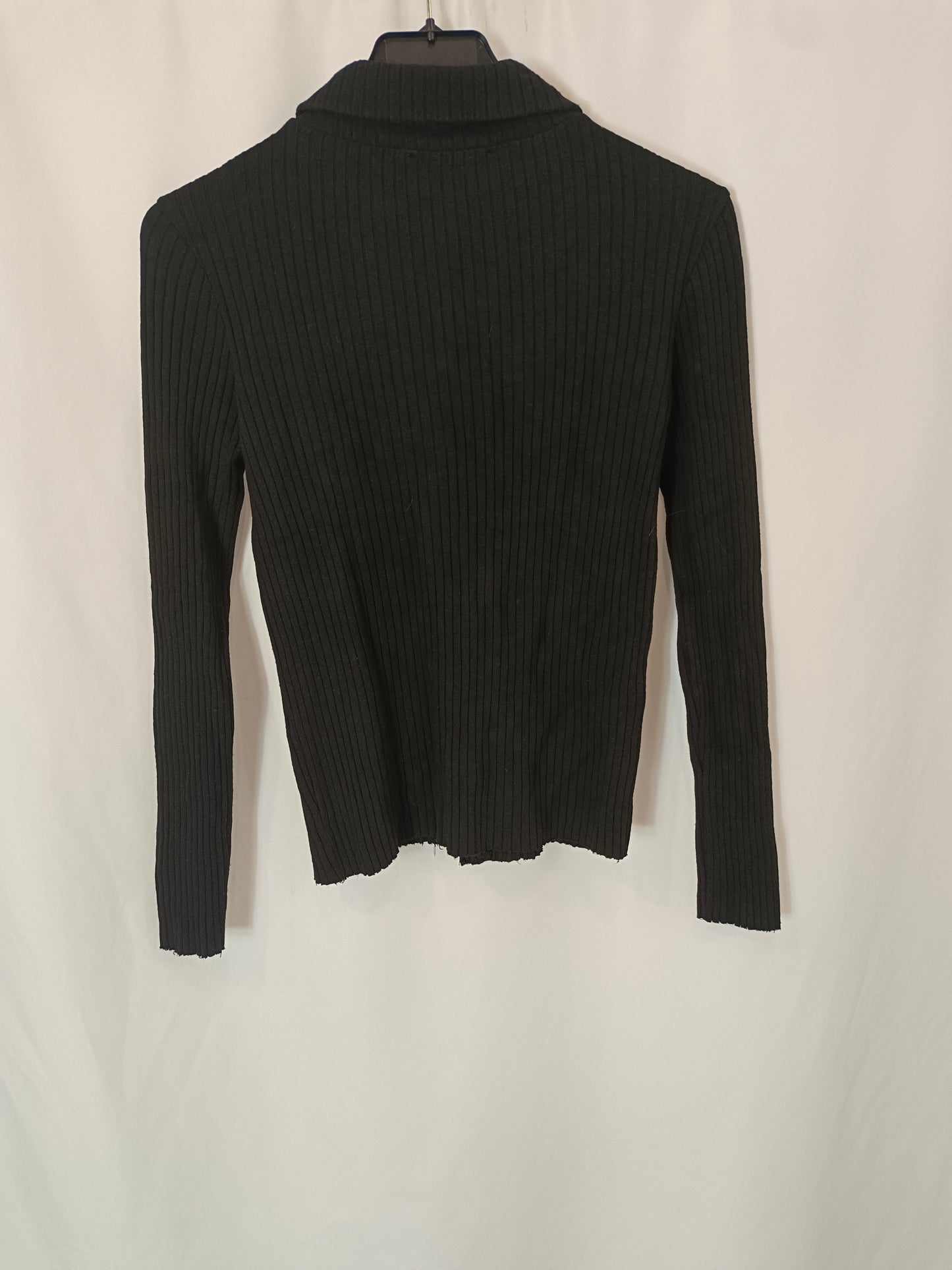 ZARA. Black ribbed Ts top