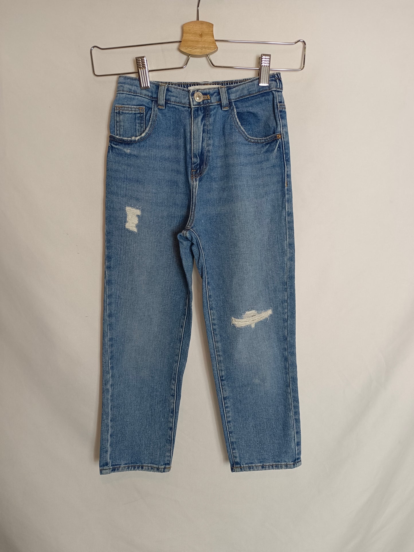 ZARA. Ripped jeans, size 8 years