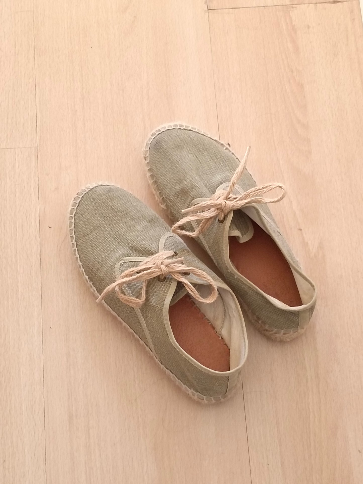 POLKA SHOES. Zapatos espato verde T.39