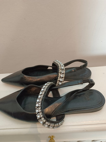 H&M. Bailarina negra pedrería T.38