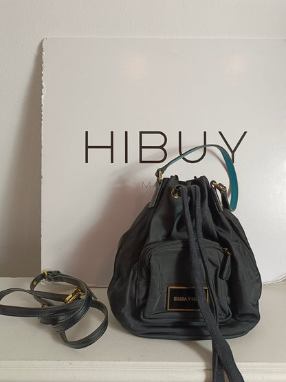 BIMBA Y LOLA. Bolso negro lona