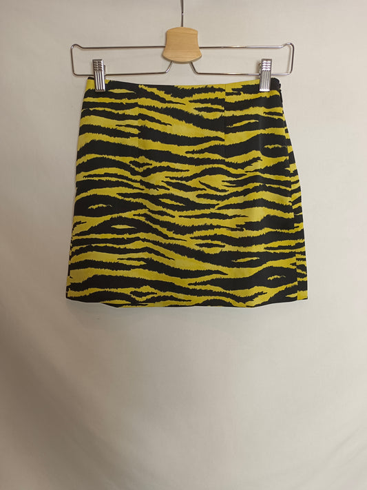 MANGO. Short print skirt T.xs