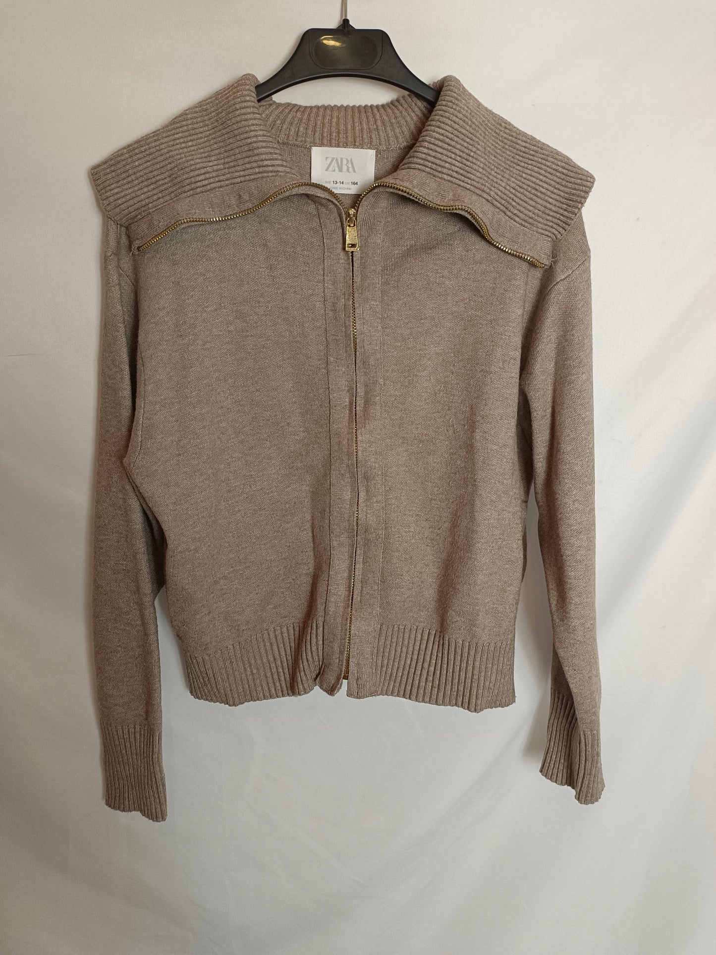 ZARA. Total look punto beige T.13-14 años