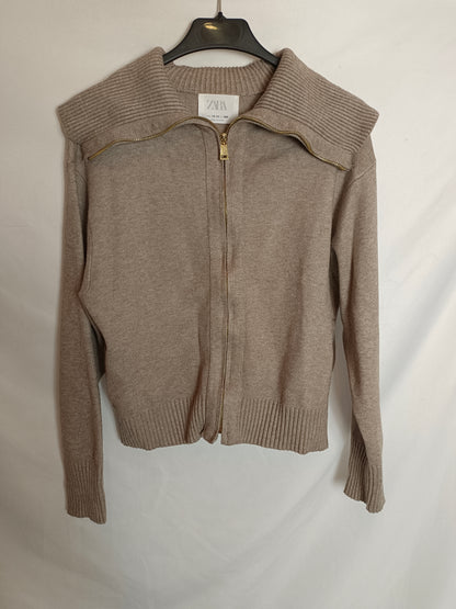 ZARA. Total look punto beige T.13-14 años